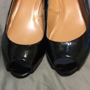 New Talbots black wedges